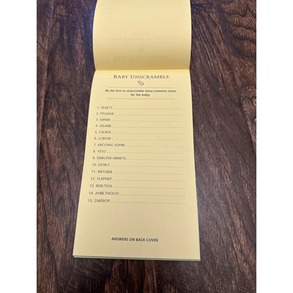 Disney‎ Winnie the Pooh and Pigglet Baby Shower Game Book for 8 guests 21121