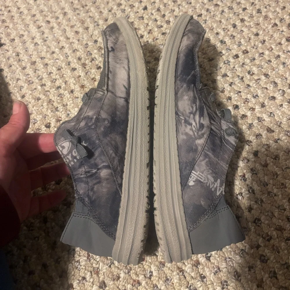 Skechers gray color