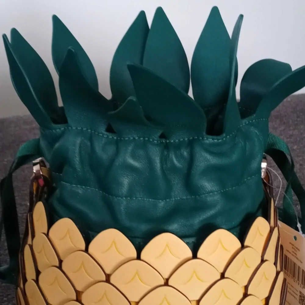 🆕 🍍RARE Kate Spade🍍 - 