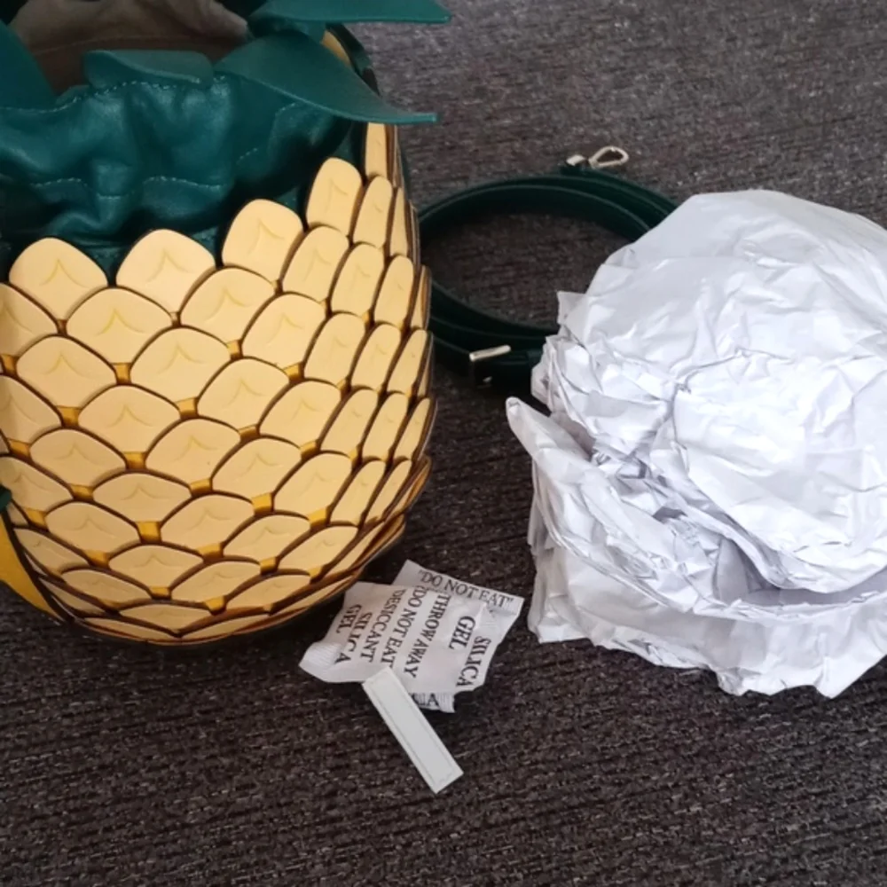 🆕 🍍RARE Kate Spade🍍 - 
