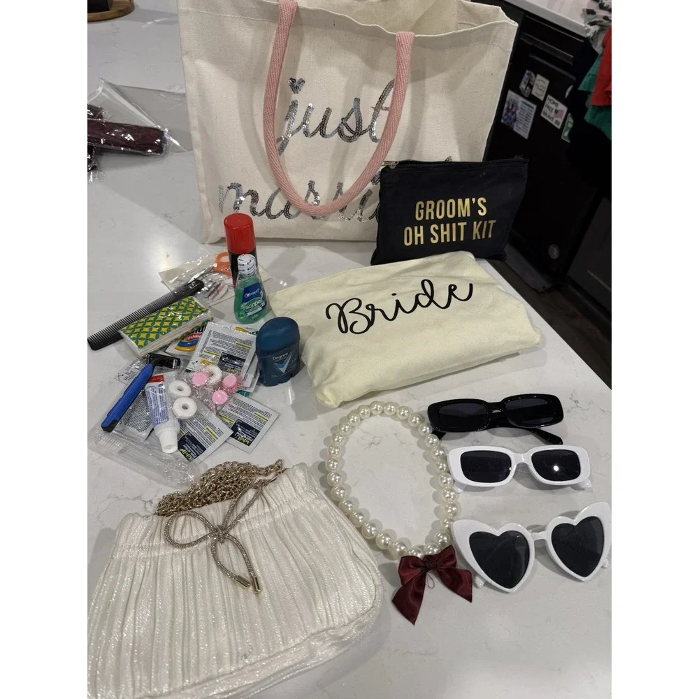 Grooms & Brides Emergency Kits Just Married Bag‎ Pearl Dog Collar Purse glasses