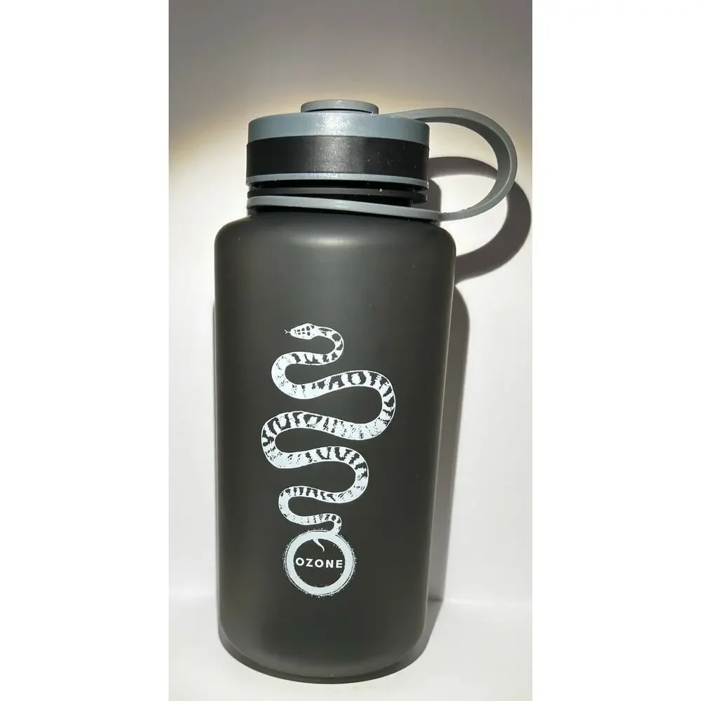 Water Bottle 32 oz Snake design￼