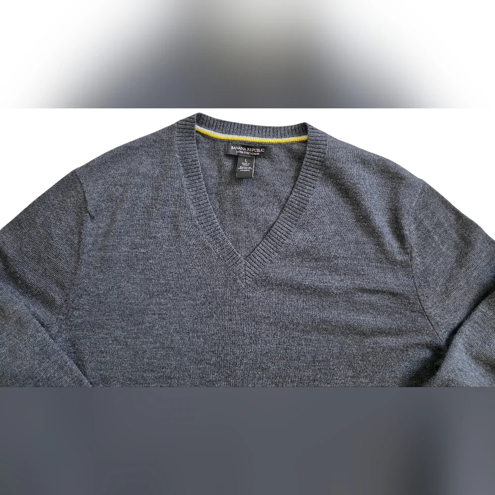 Banana Republic ​brand banana