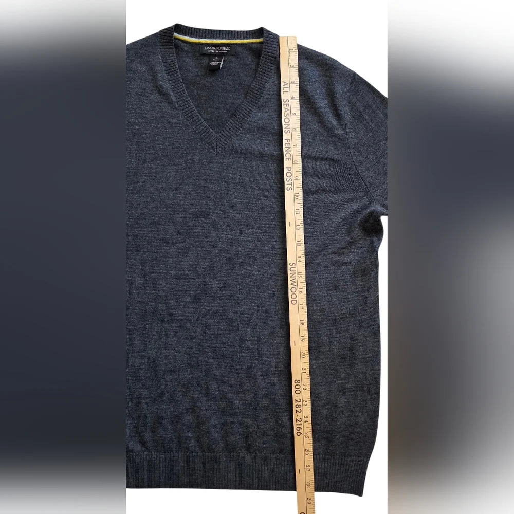 Banana Republic ​brand banana