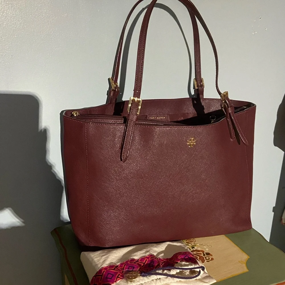 Tory Burch elegant tory