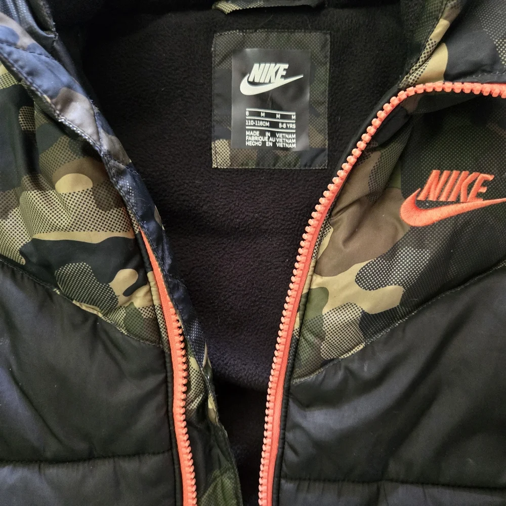 Nike this youth