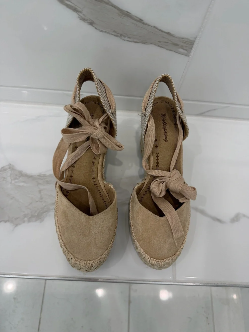 Source Unknown Taupe Espadrille Wedge Sandals with Ankle Tie EU Size 40