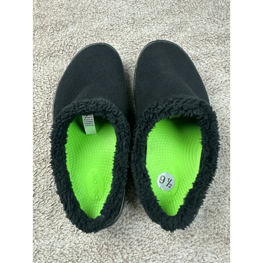 OOFOS shoes are