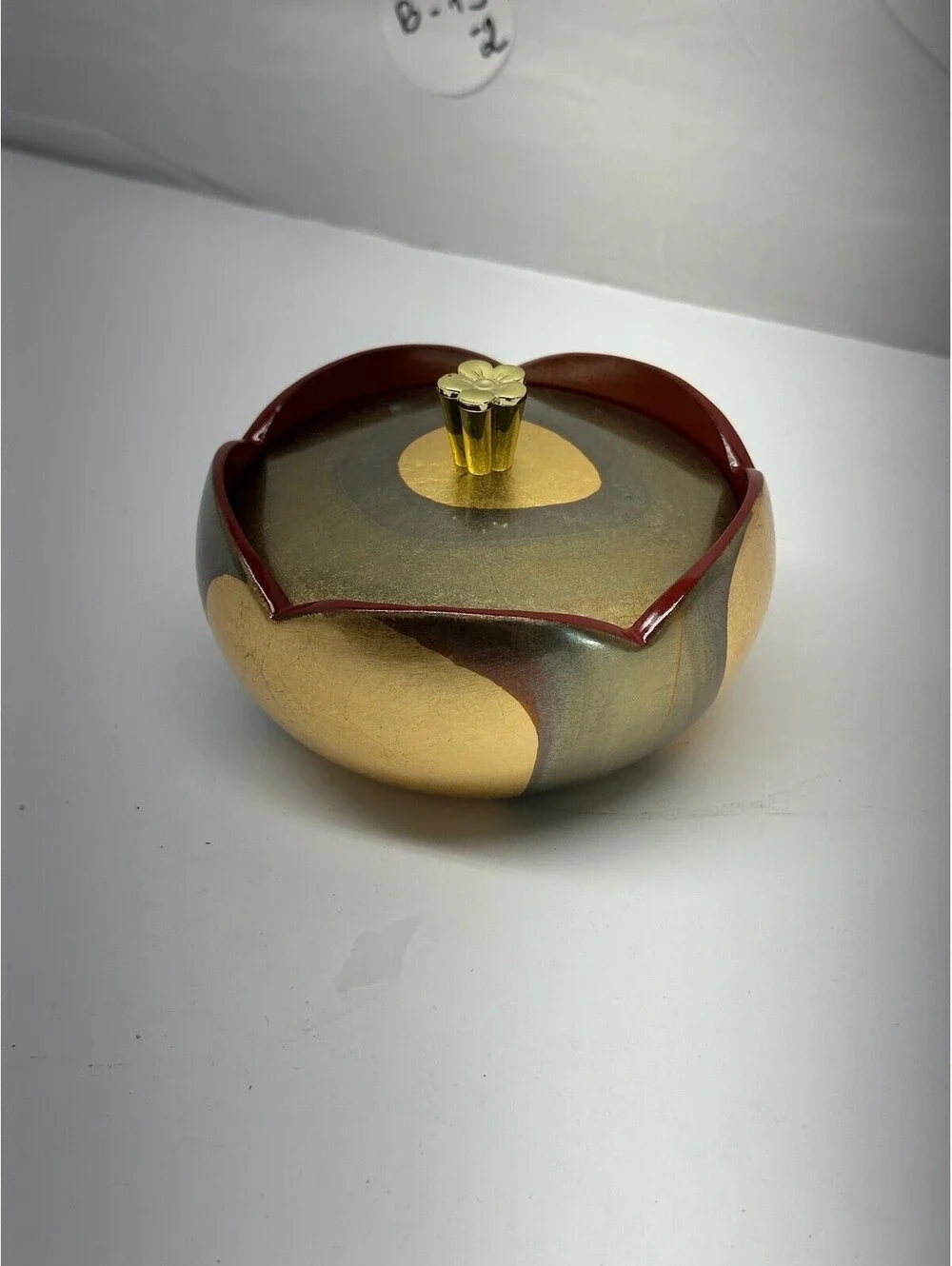 Vintage‎ Japanese Style Lacquerware Lidded Bowl Gold & Red Flower Finial B-13-2