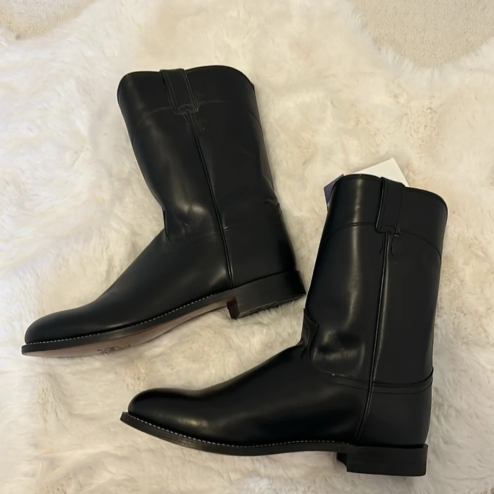 Justin Boots wearing interior