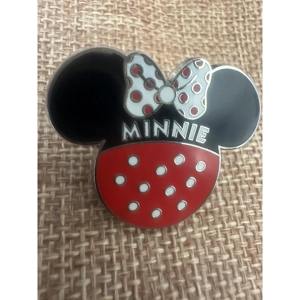Disney authentic minnie