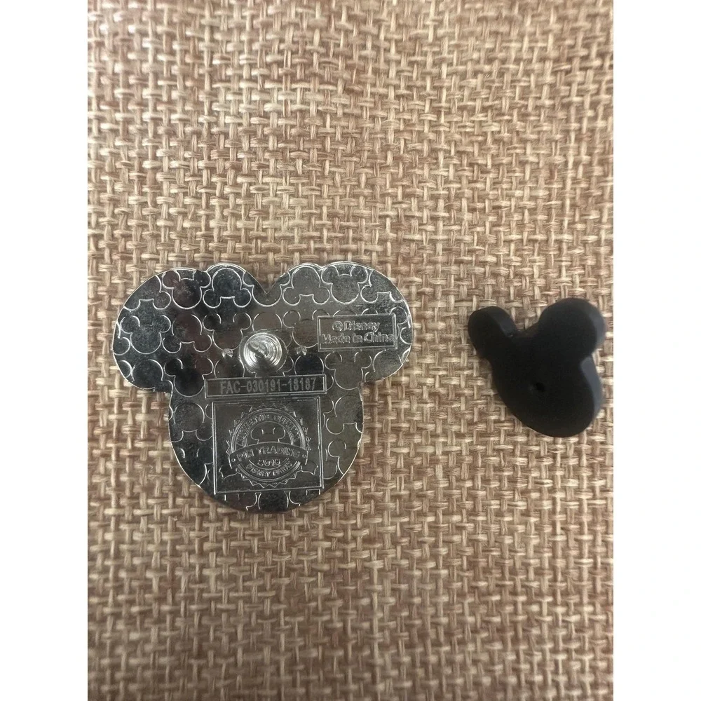 Disney authentic minnie