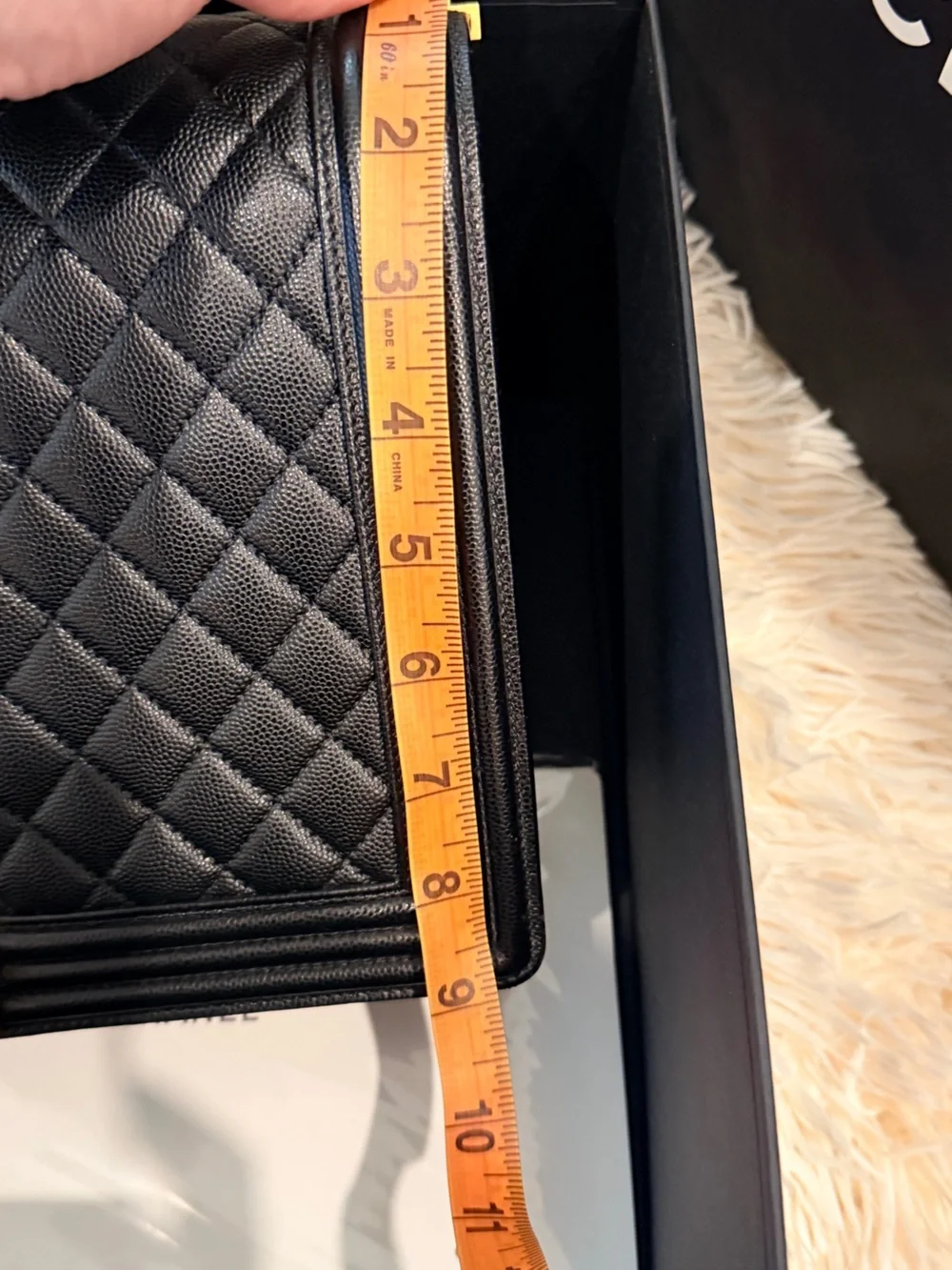 CHANEL Black Quilted Shoulder Bag with Gold Hardware and Chain Strap