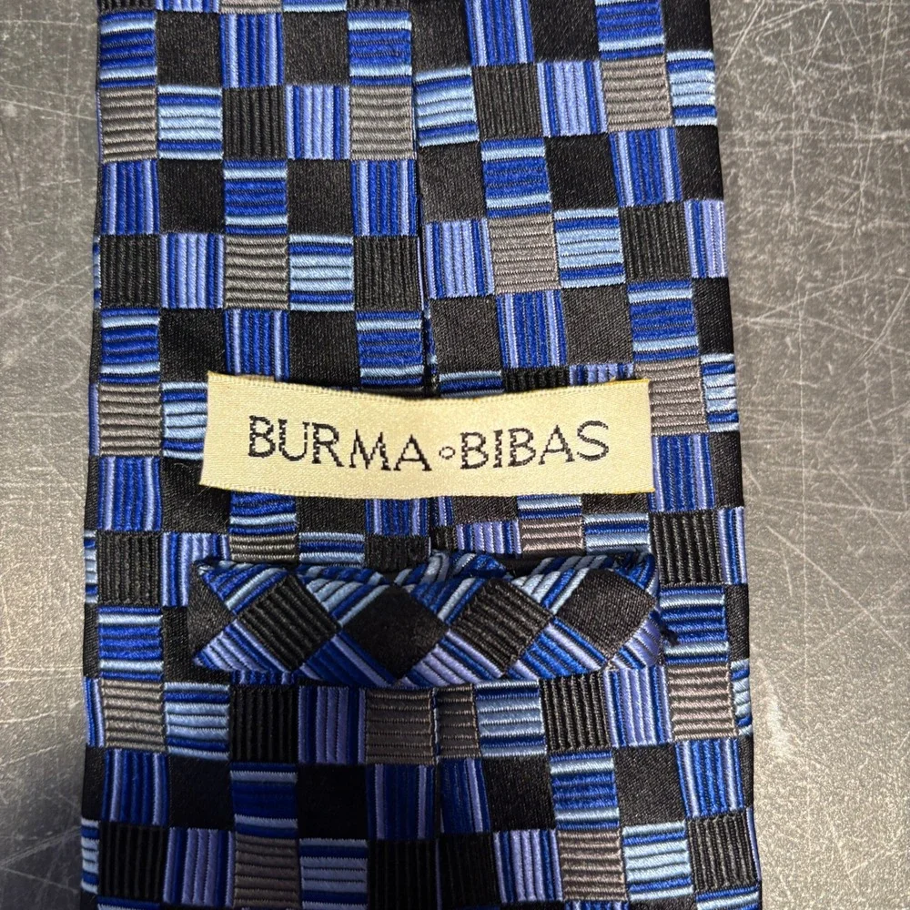 Burma Bibas burma bibas