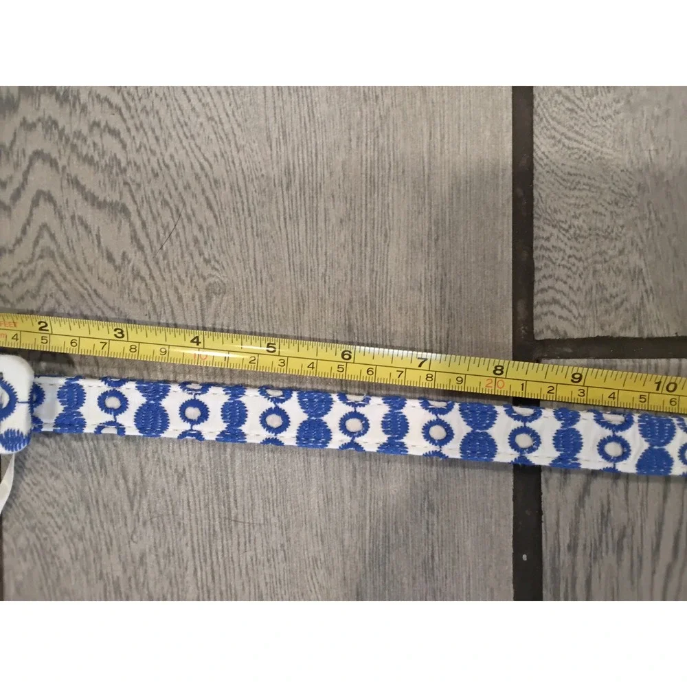N/A blue white