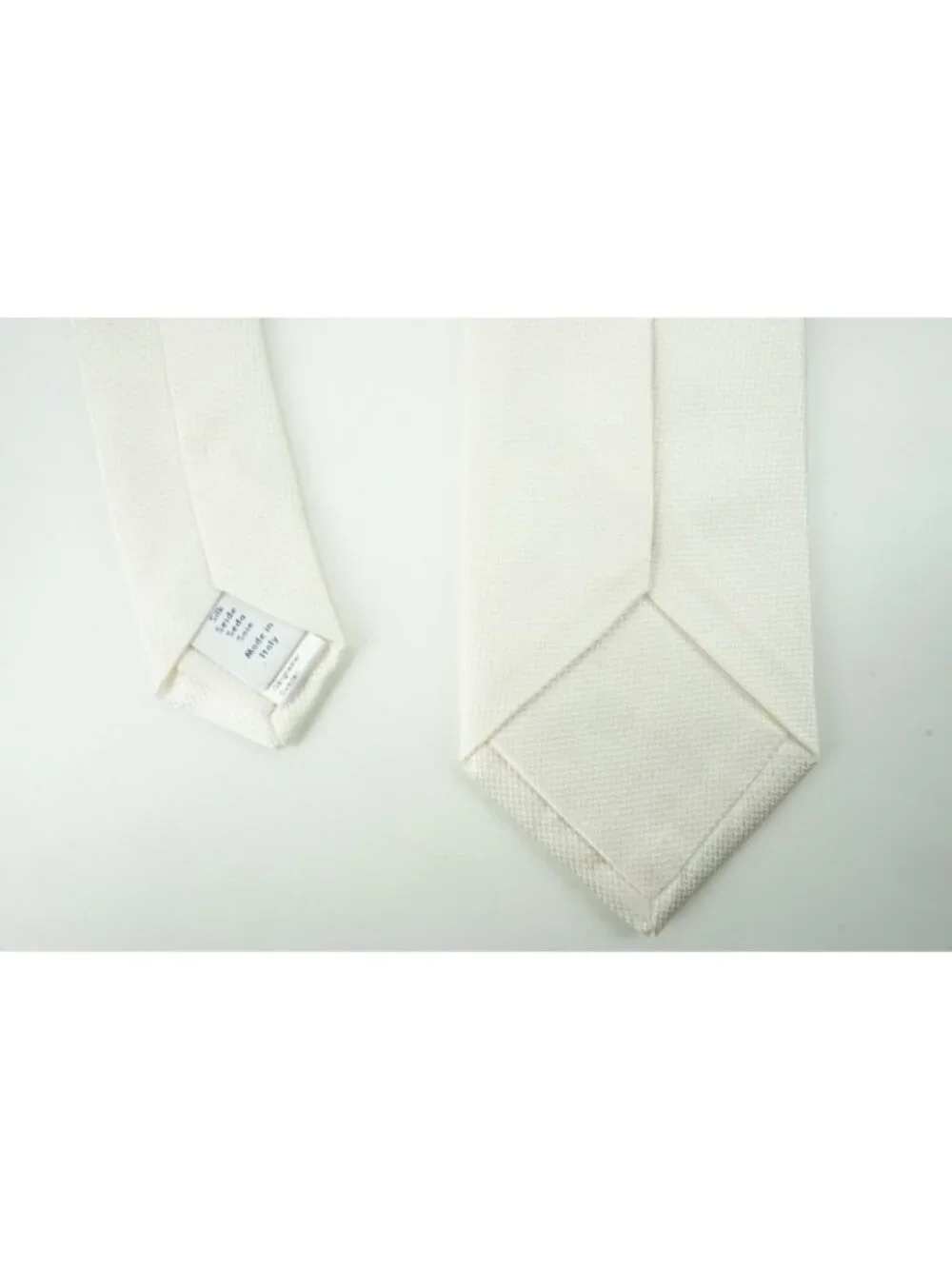 Eton eggshell white