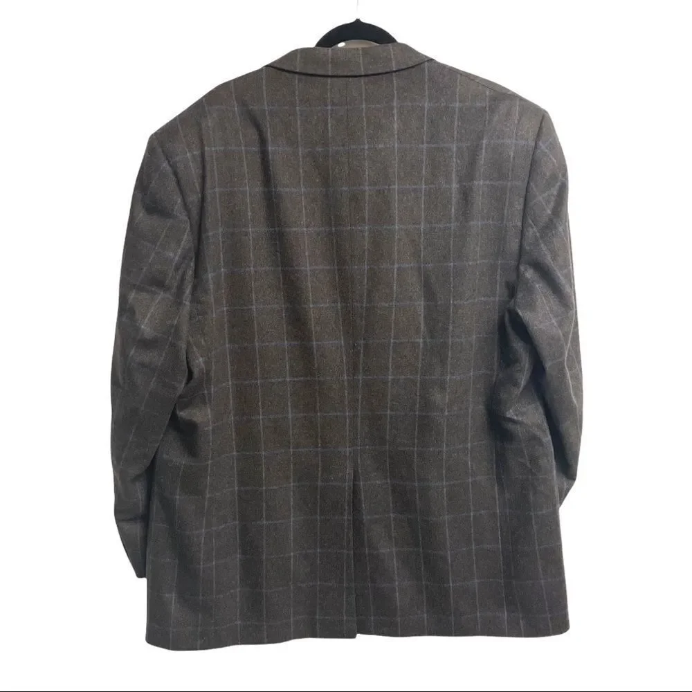Cambridge cashmere button