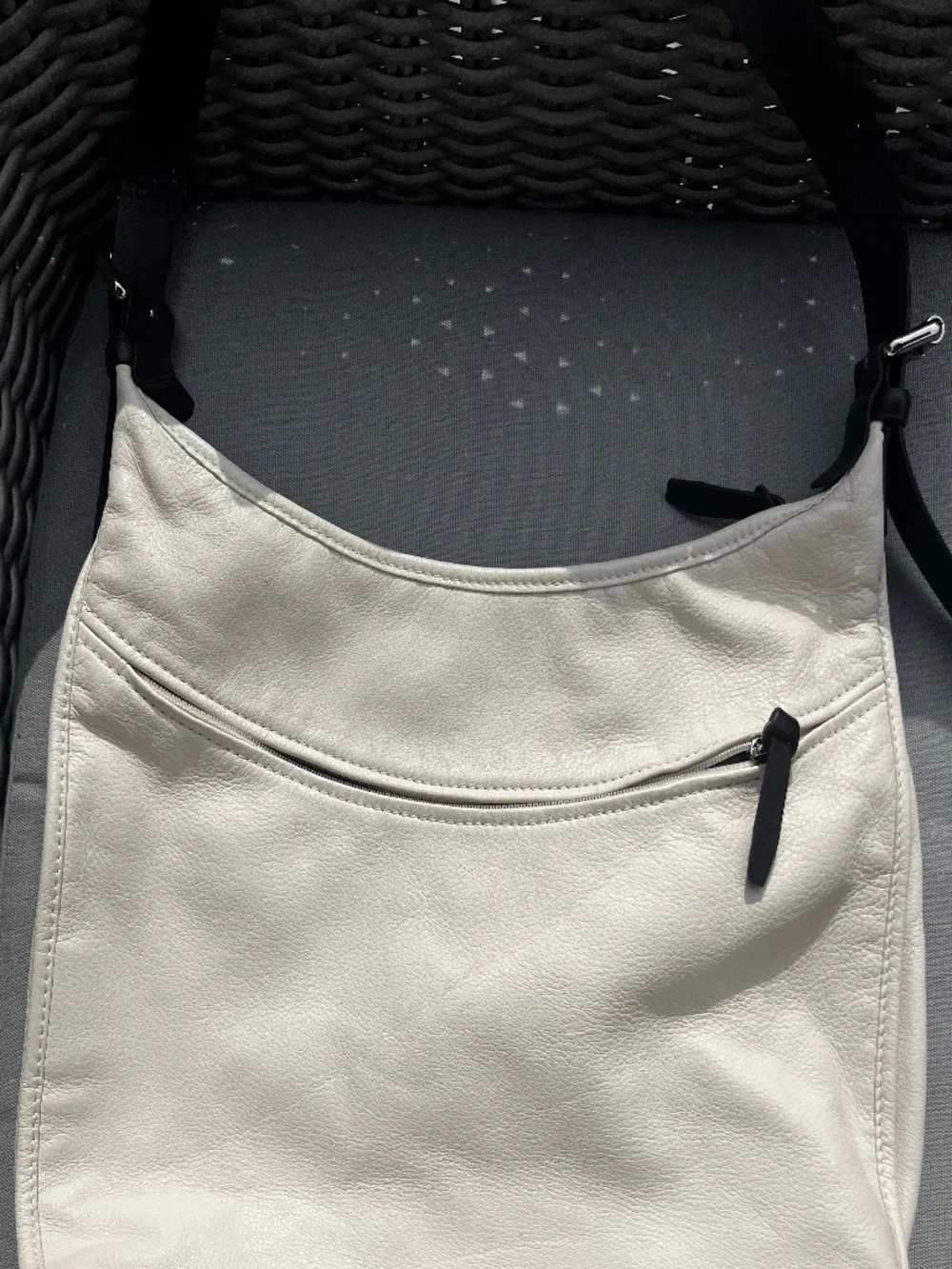 Longchamp Ivory Balzane Roots Leather Hobo Bag Made in France Ref. 2849828037