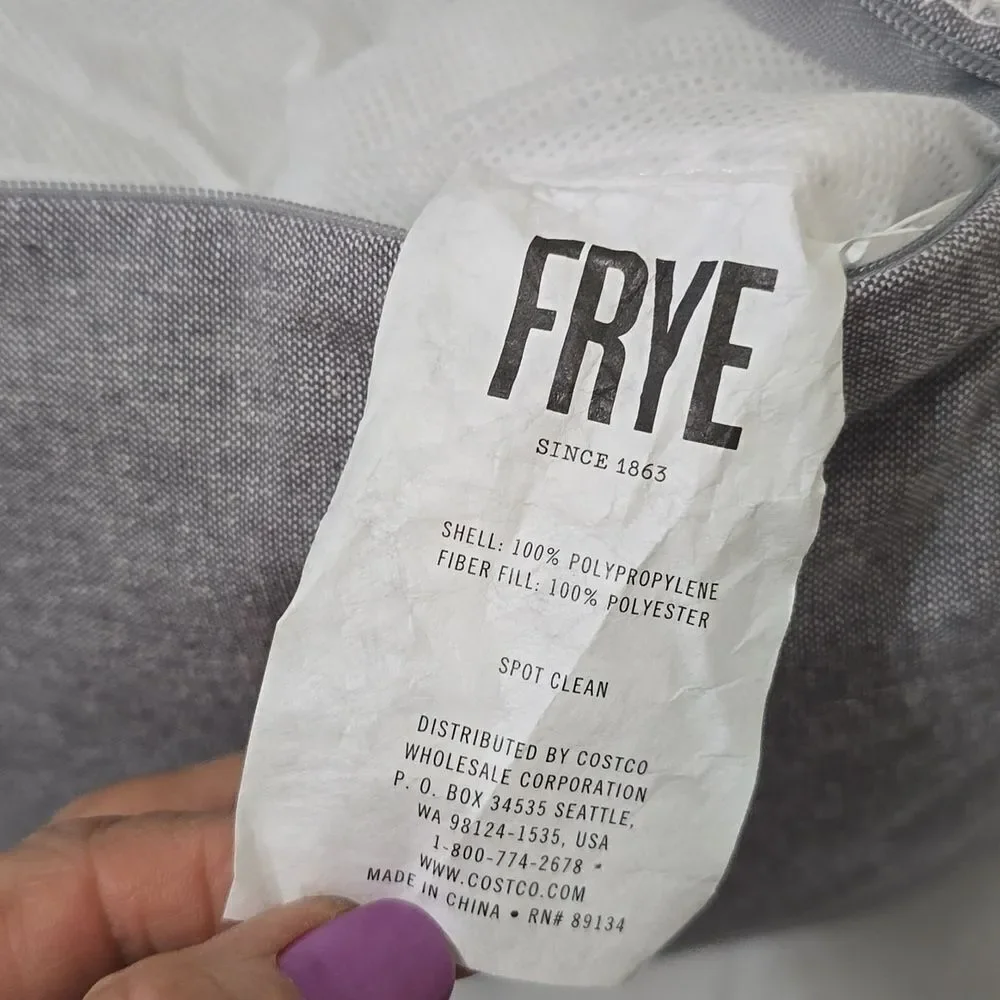 Frye nwot please