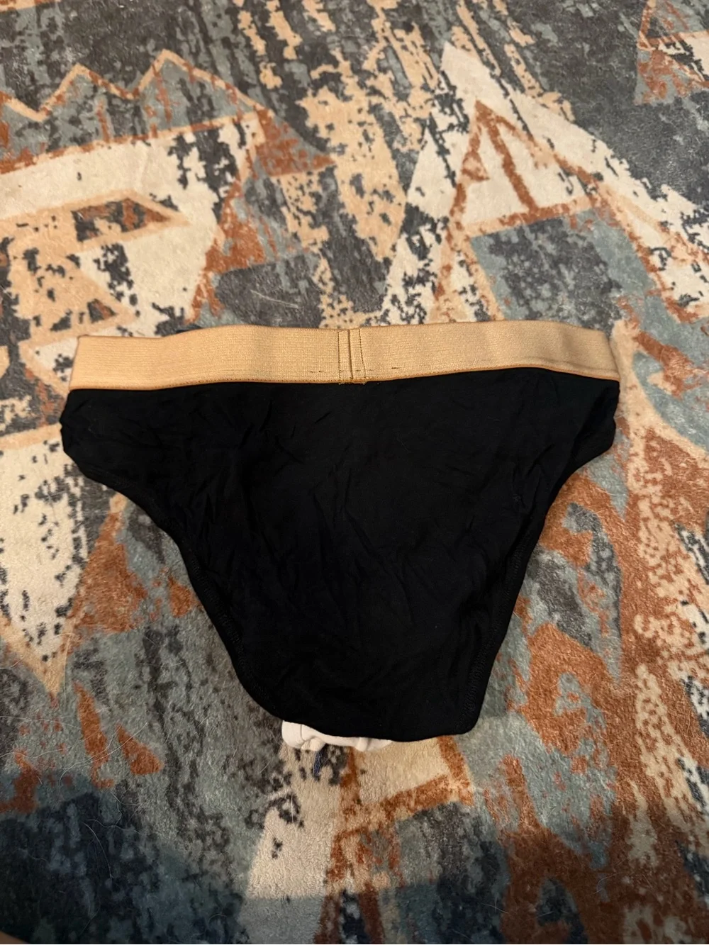 DSQUARED2 modal tag