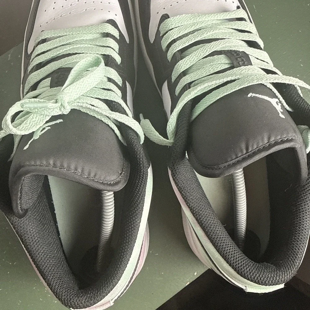 Jordan worn few