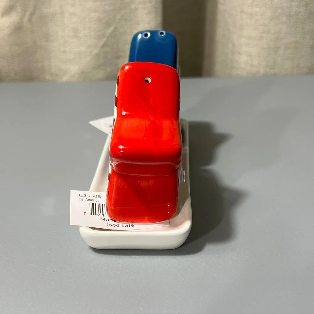 Americana Star Salt and Pepper Shaker Set with Tray Red White Blue NWT