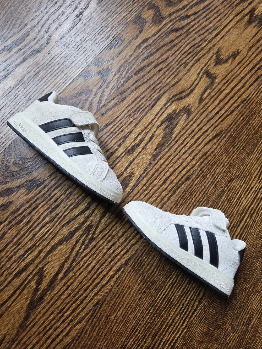 adidas kids sneaker
