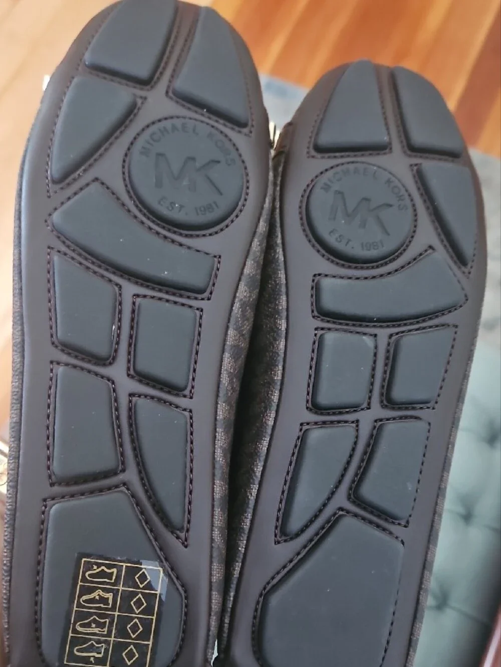 Michael Kors stylish mk