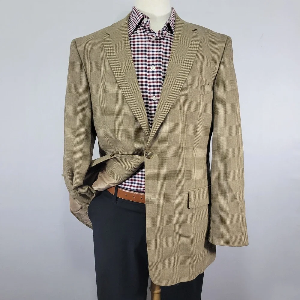 JOS A‎ BANK Men's Sport Coat Blazer Two Button Beige Plaid Wool Size 42L