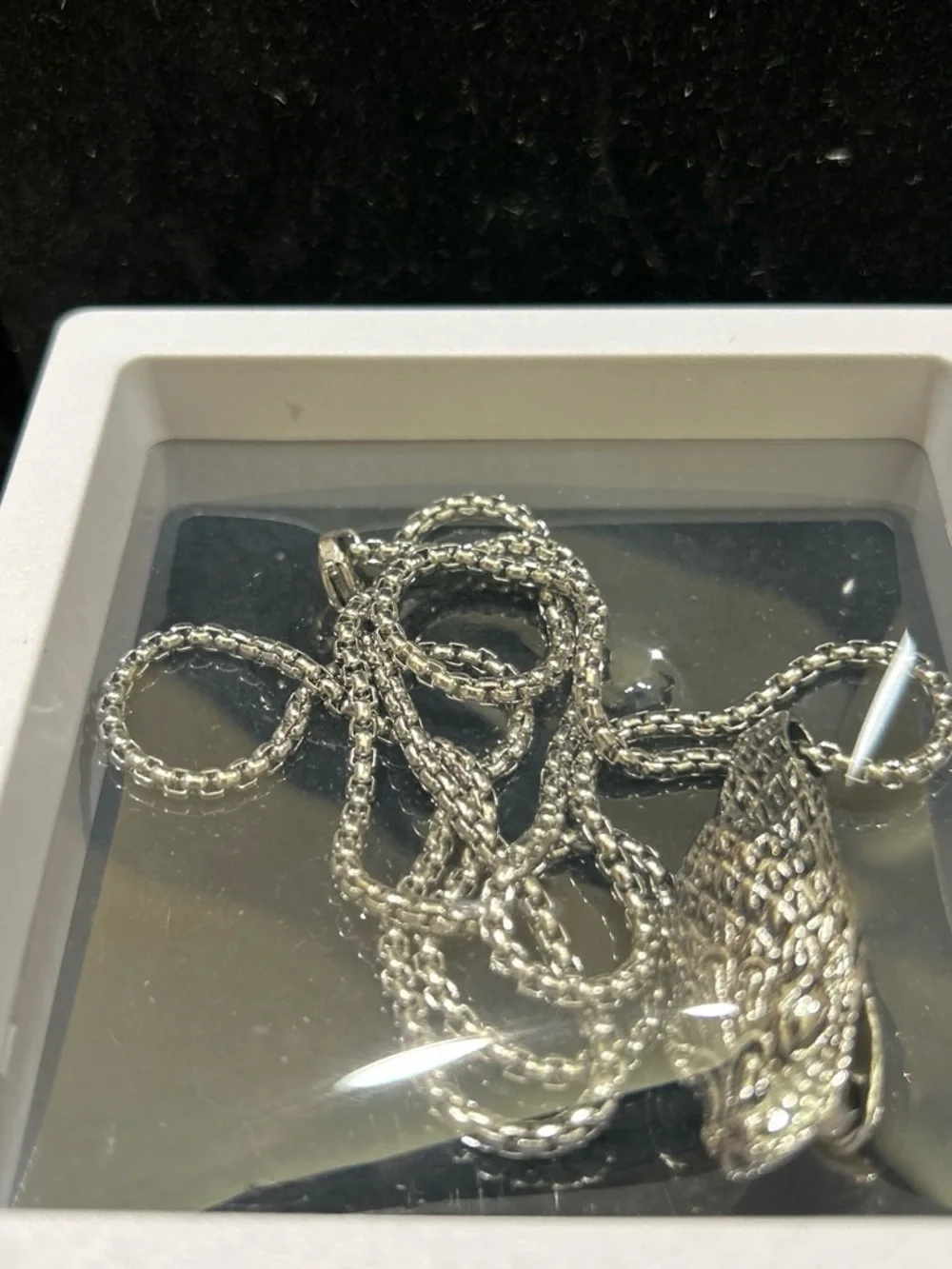 N/A snake pendant