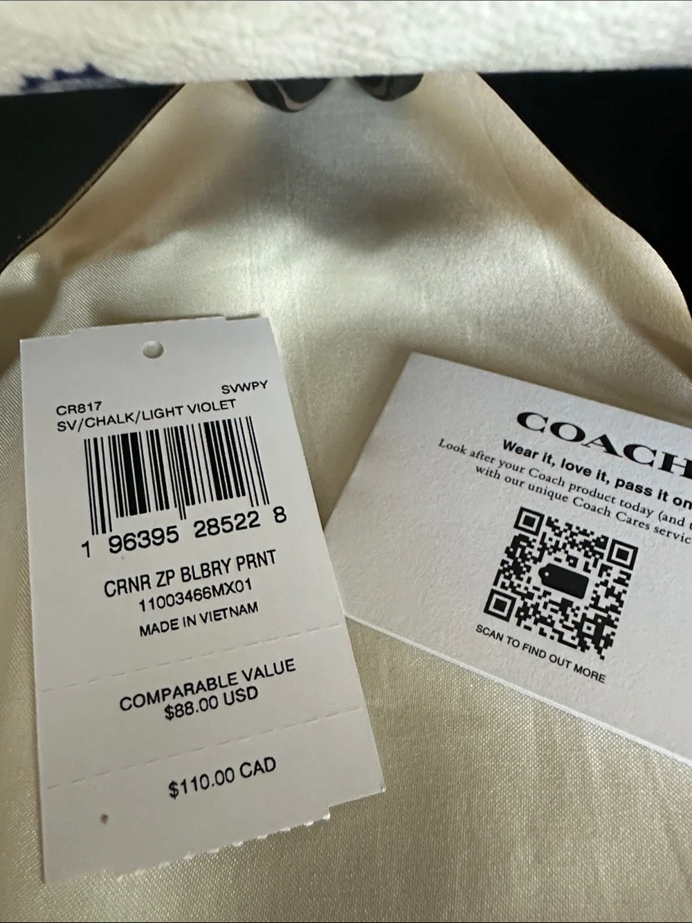 Coach wristlet white