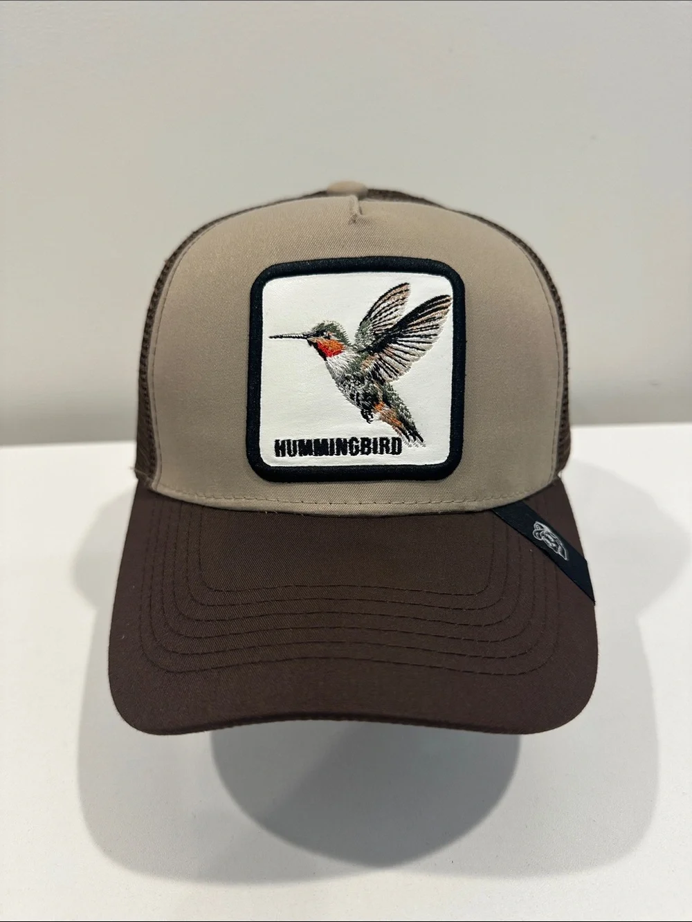 Hummingbird breathable crown