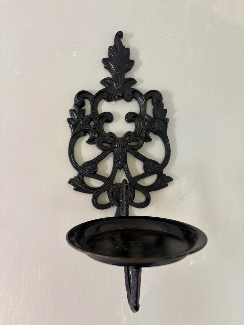 Vintage Ornate Black Cast Iron Wall Candle Sconce – Ribbon Bow & Scrollwork Leaf