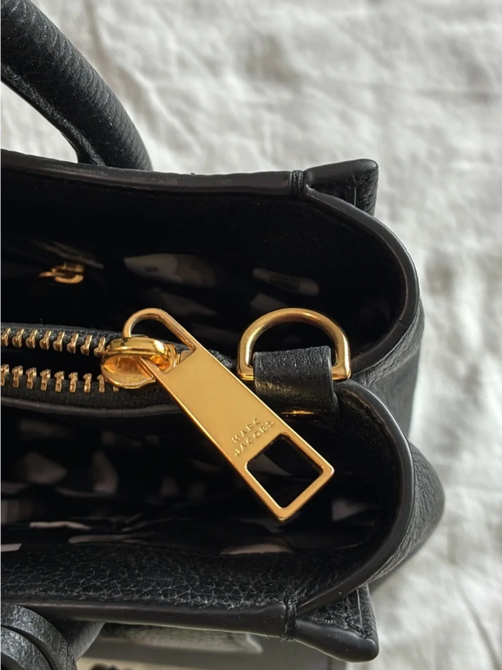 Marc Jacobs structured marc