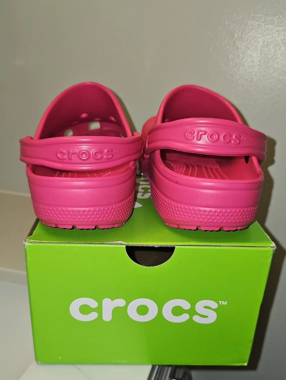 CROCS unisex sizing