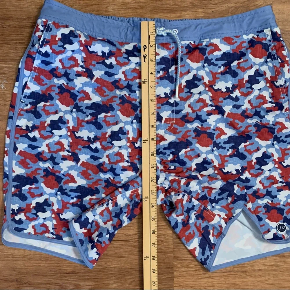 Johnnie-O NWOT Men’s XL Lined Red White Blue Camo Swim Trunks Boardshorts Preppy