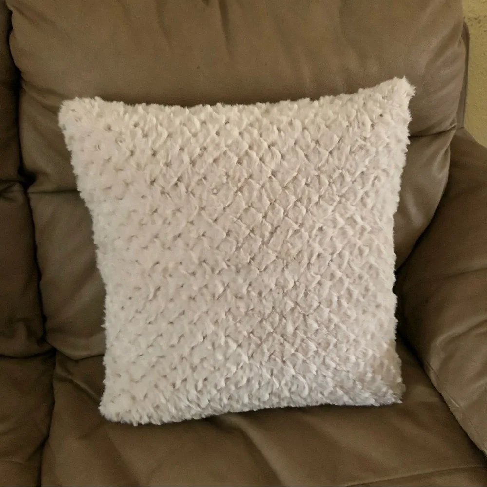 Rosette Plush Decorative Square Throw Pillow