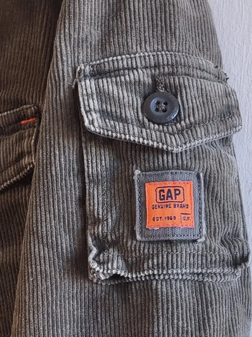 GAP tears corduroy sizing