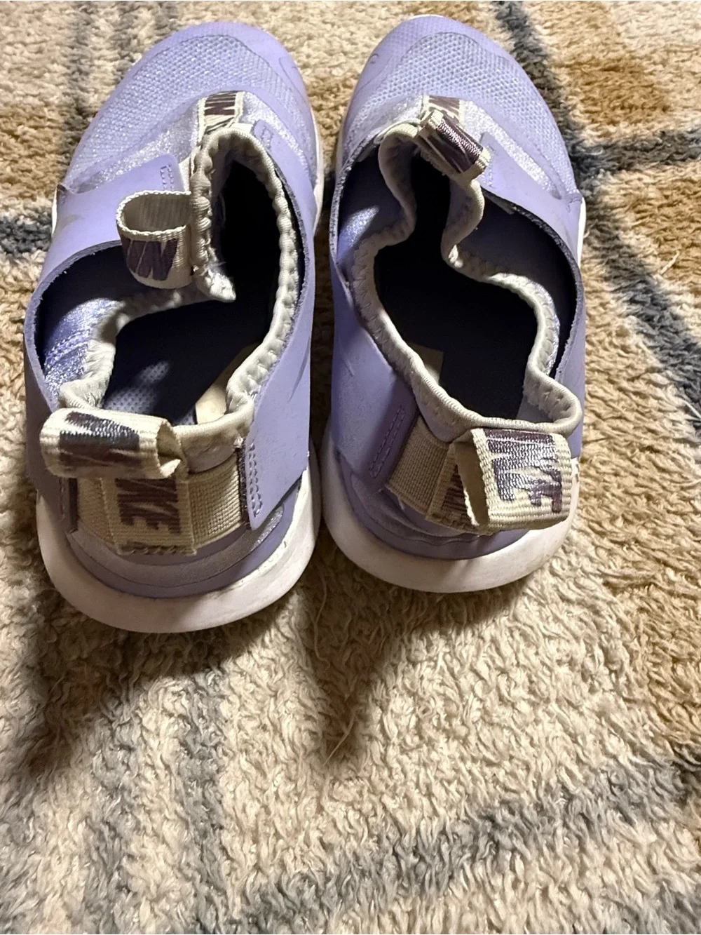 Nike lightweight slip