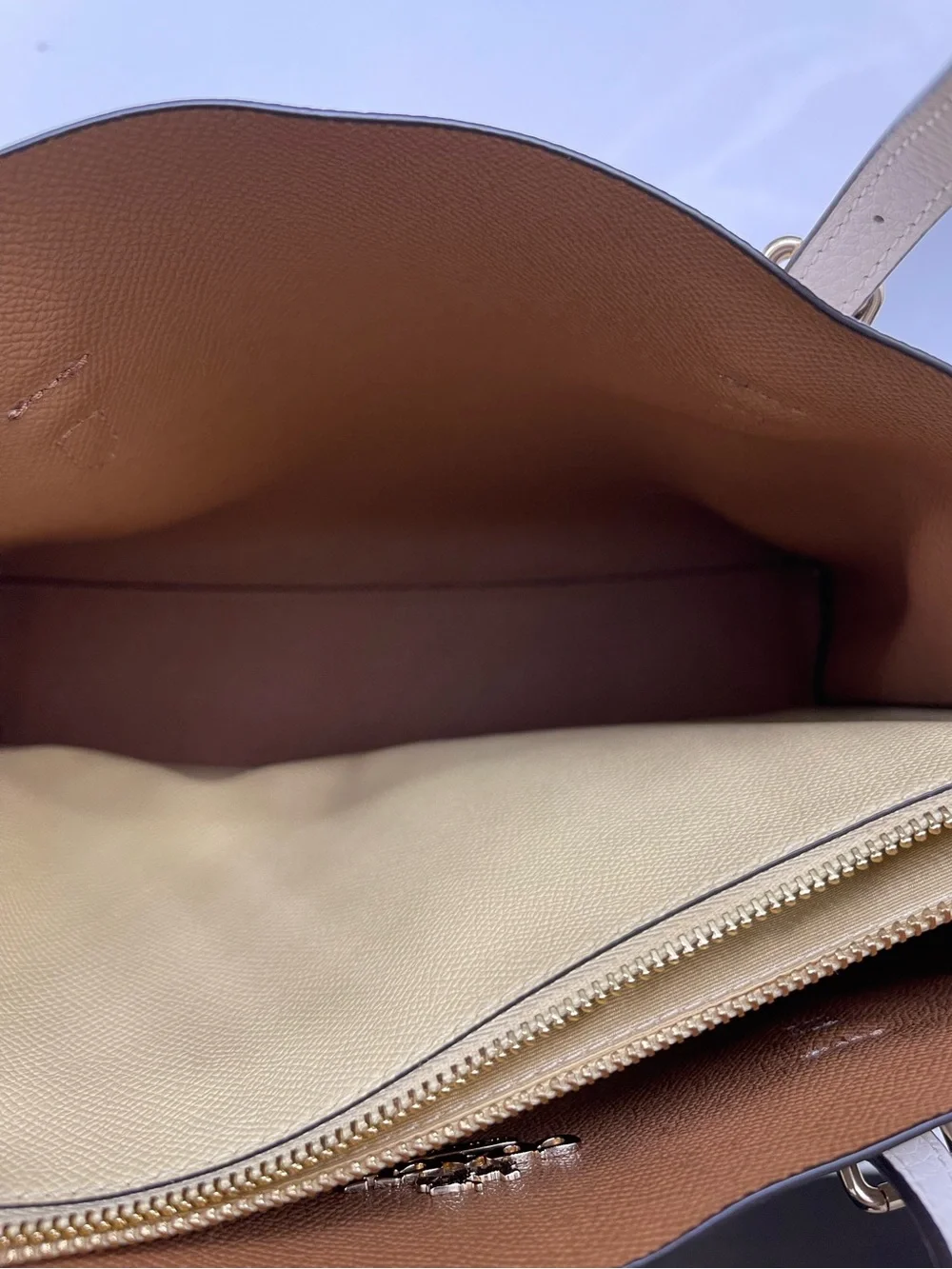Coach pre loved