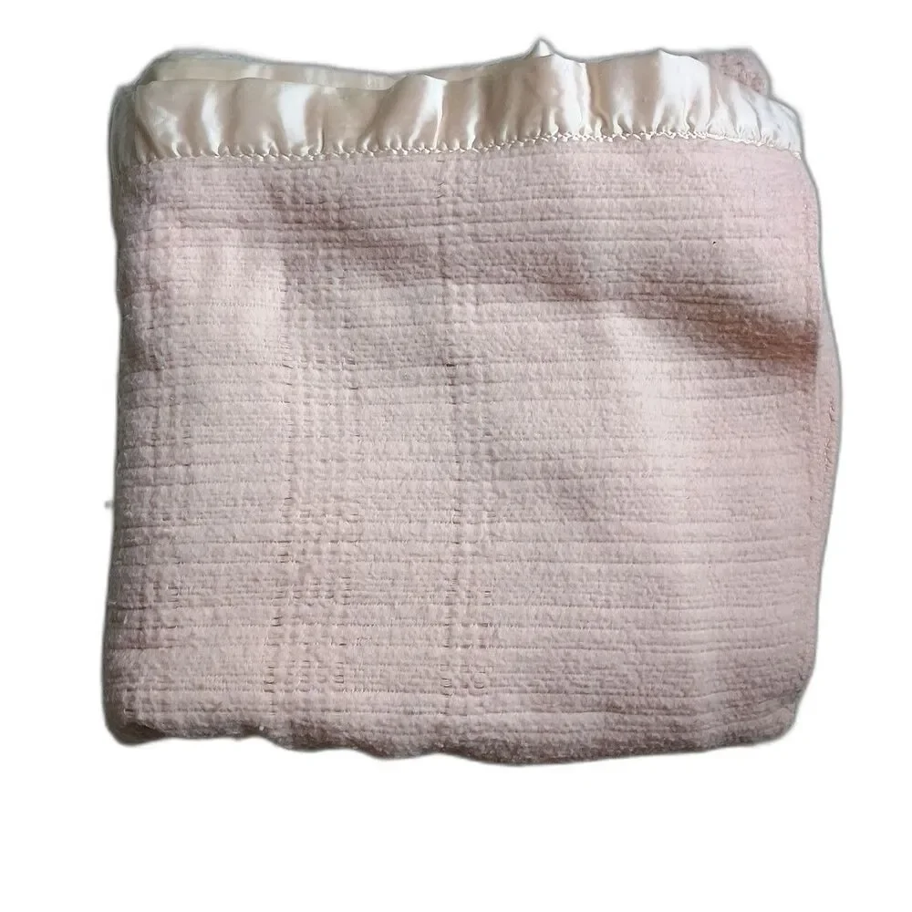 Vtg J C Penney’s Blanket Waffle Satin Trim Peach Queen 82x82