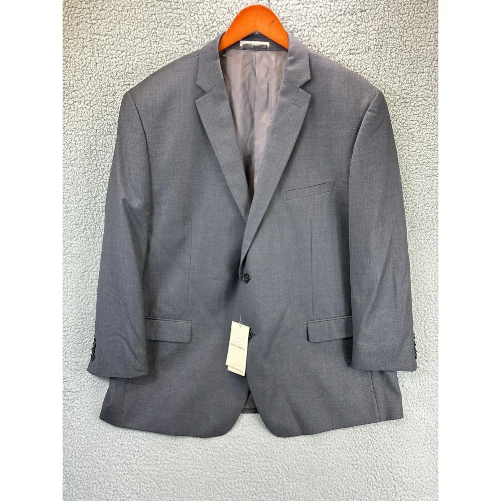 Joseph Abboud no visible