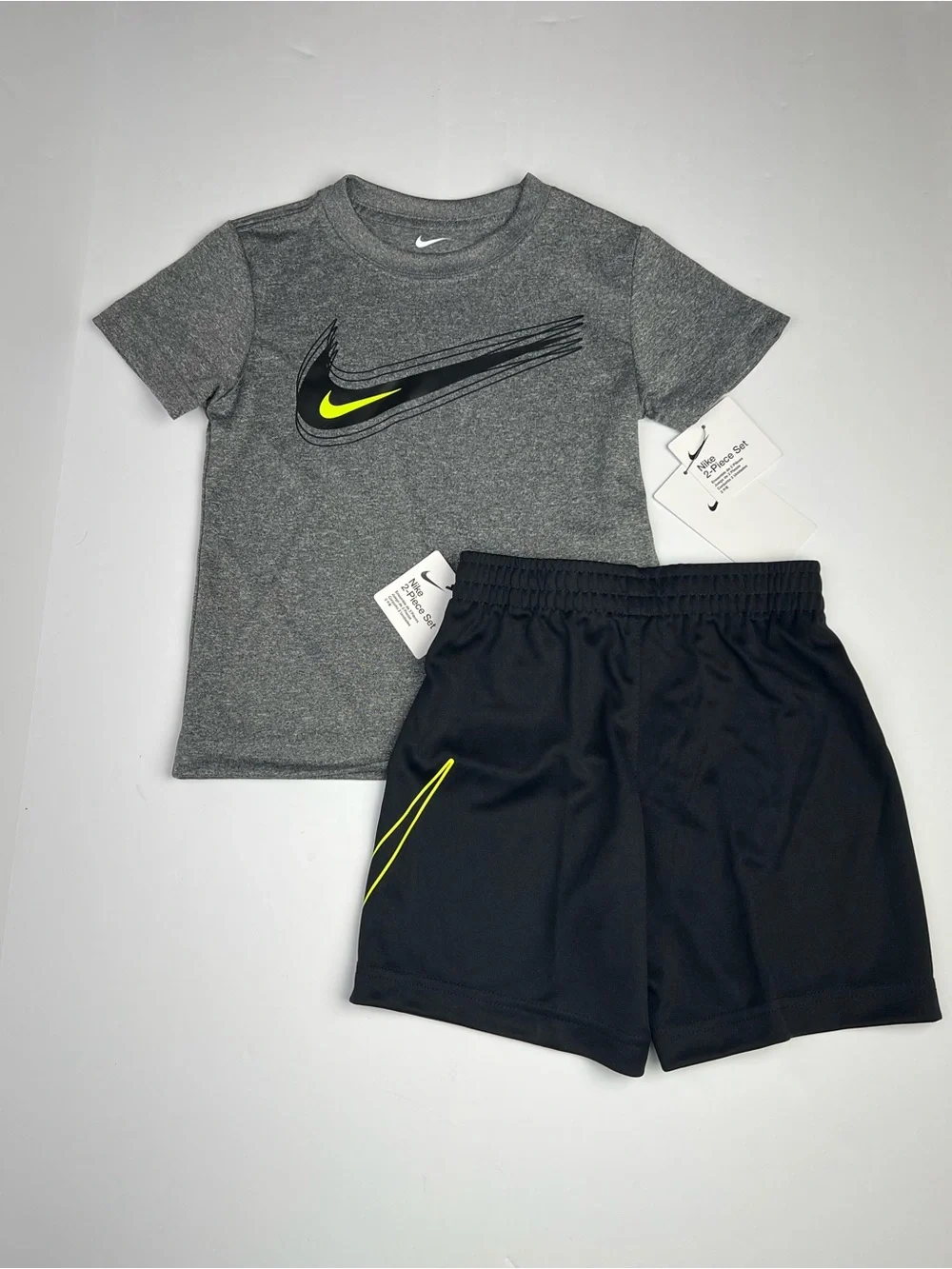 Nike Dri-FIT Outfit 2 Piece Set Boy T Shirt & Shorts Sz 4 Gray Black Neon