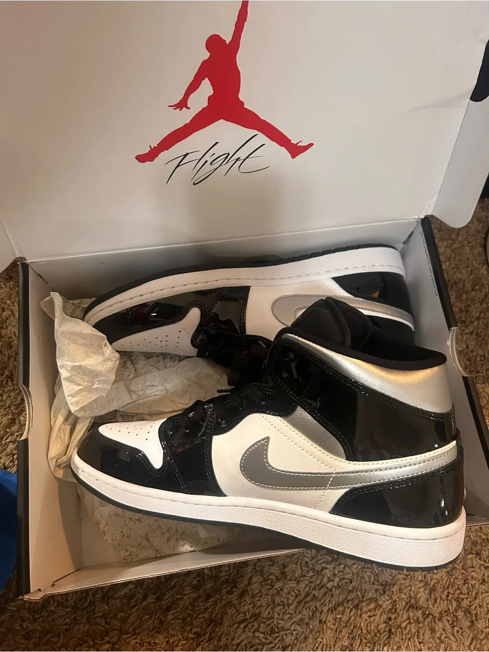 Jordan mid glossy