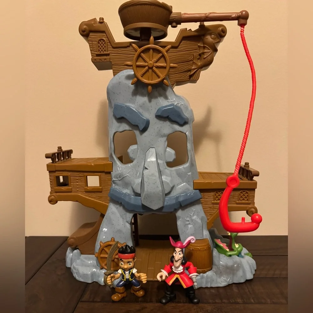 Disney’s Jake and the Neverland Pirates - Skull Island w/ Jake and Captain Hook