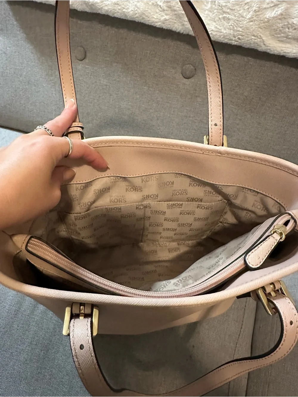 Michael Kors used 2x