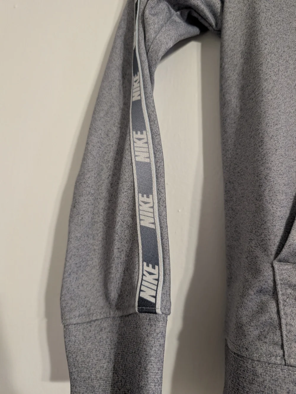 Nike unisex grey