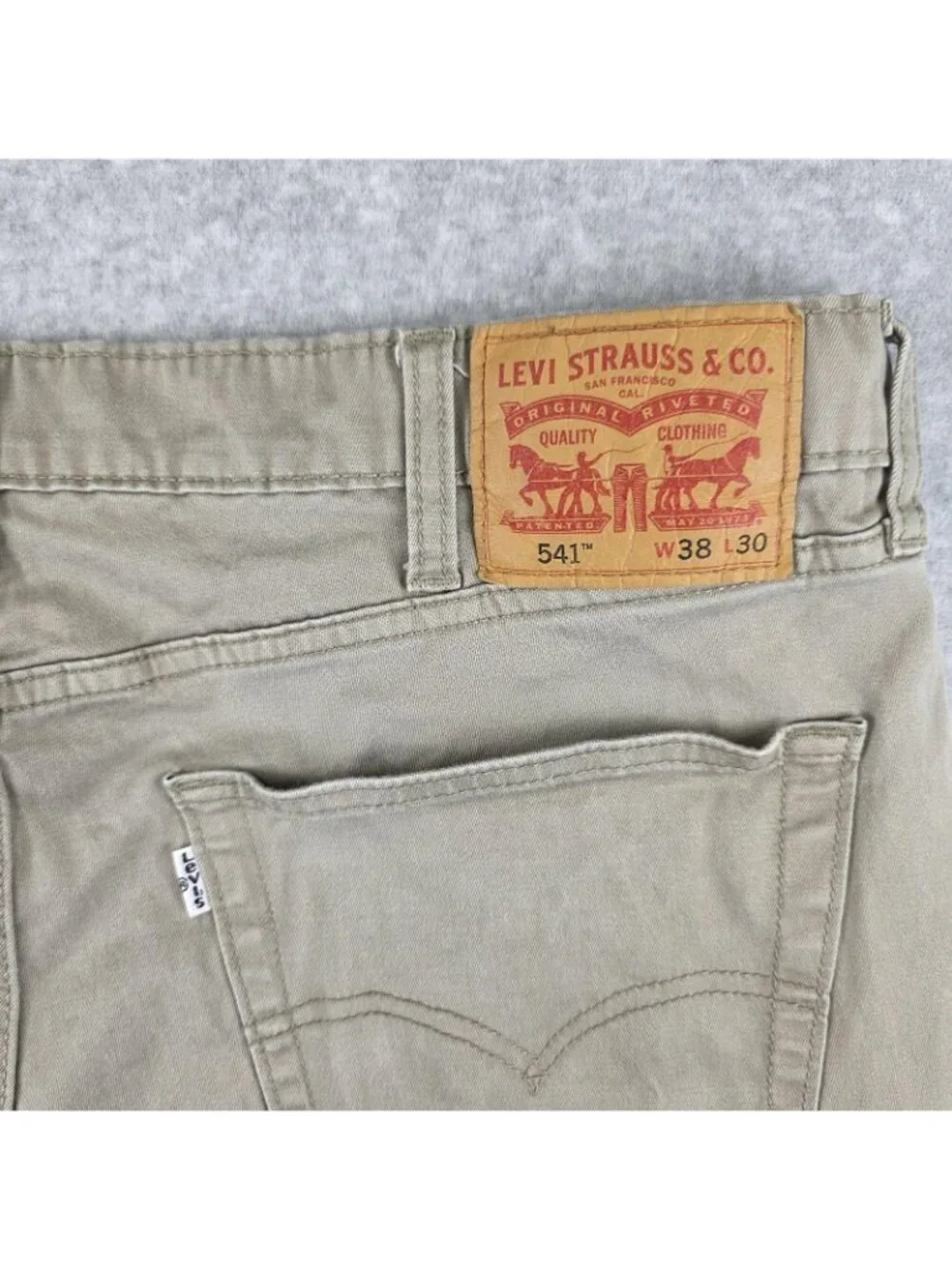 Levi's 541 Athletic Taper Pants Mens 38x30 Khaki Beige Stretch Cotton
