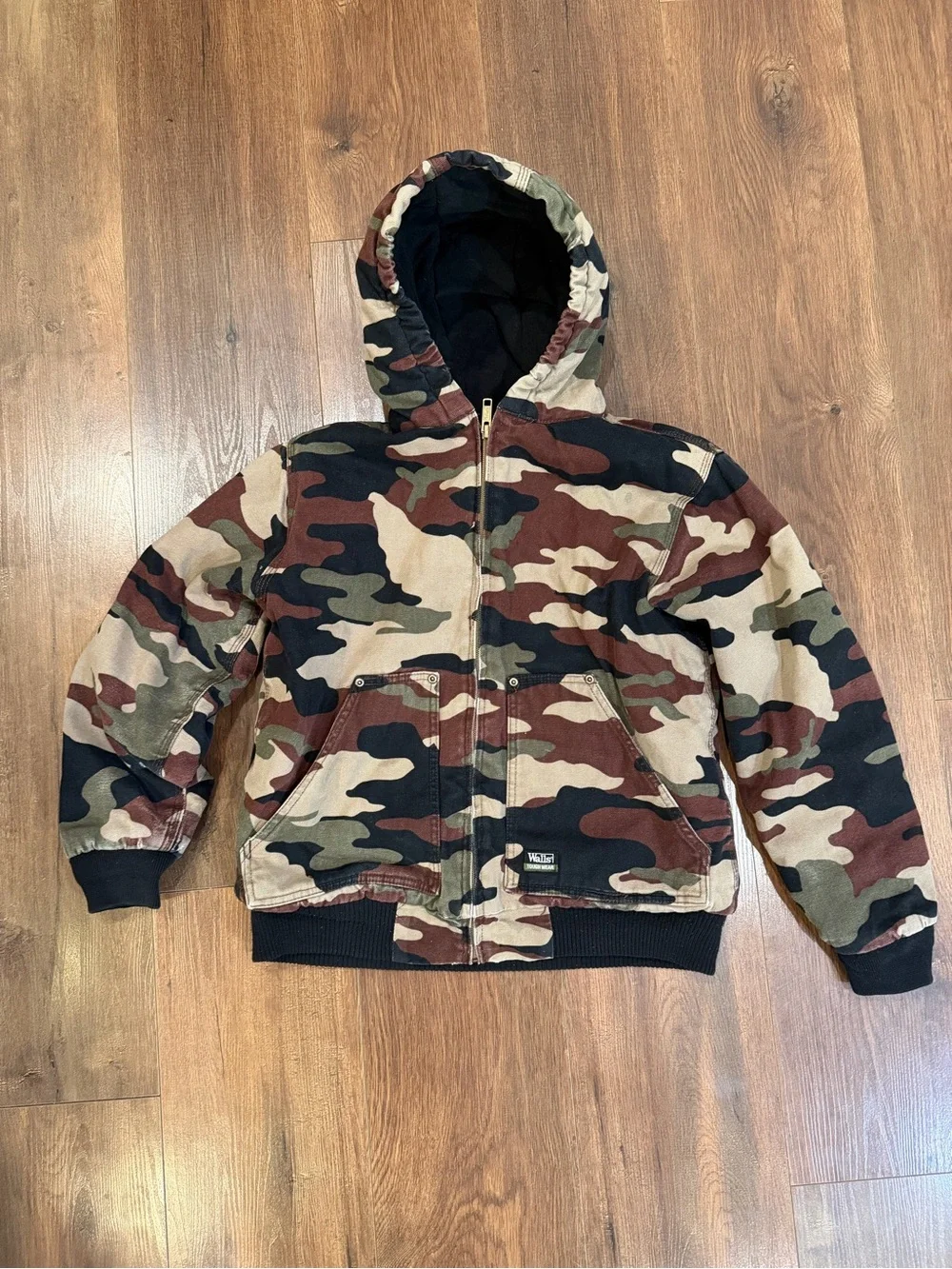 Vintage Walls Blizzard Pruf insulated camo work jacket kids size XL