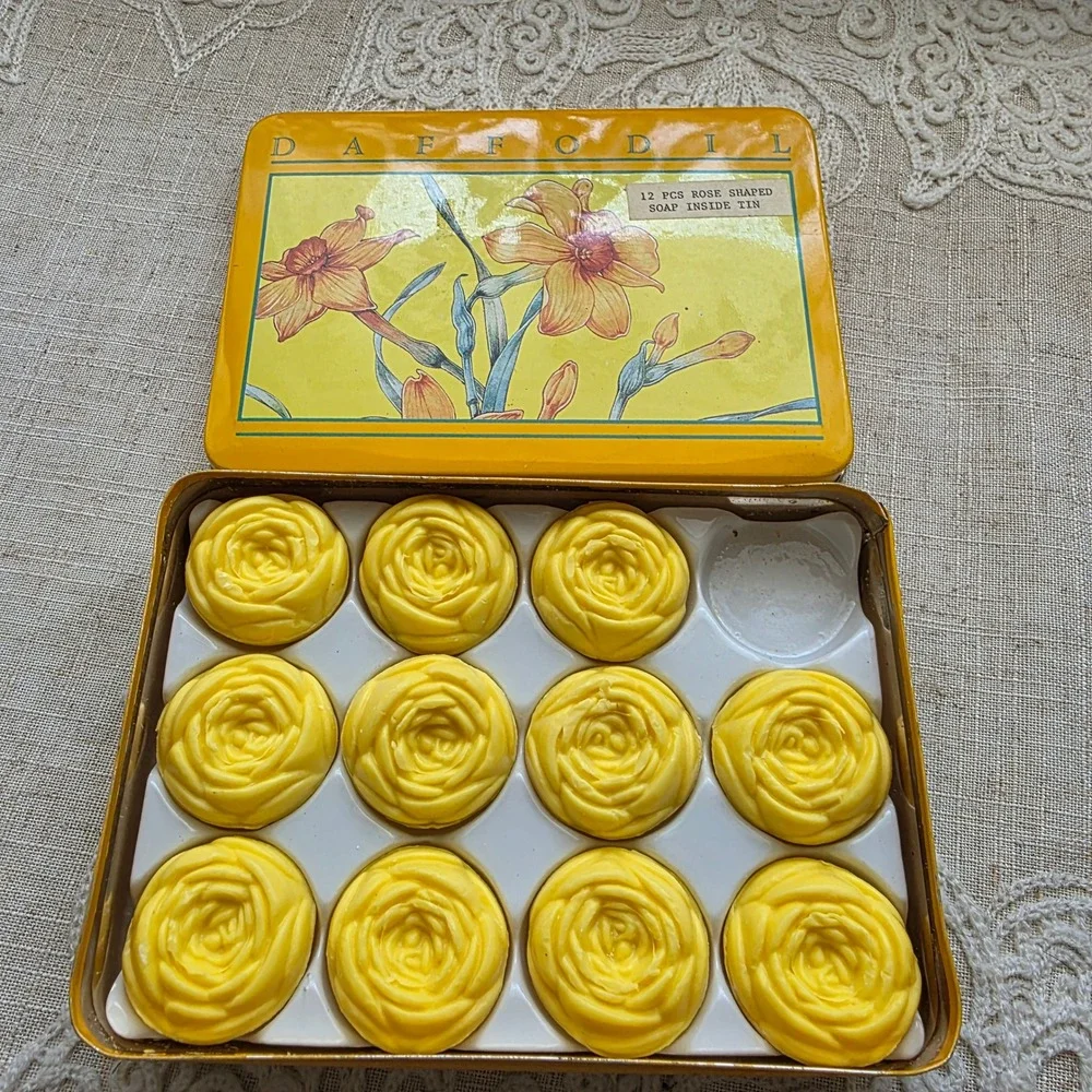 Daffodil two tins